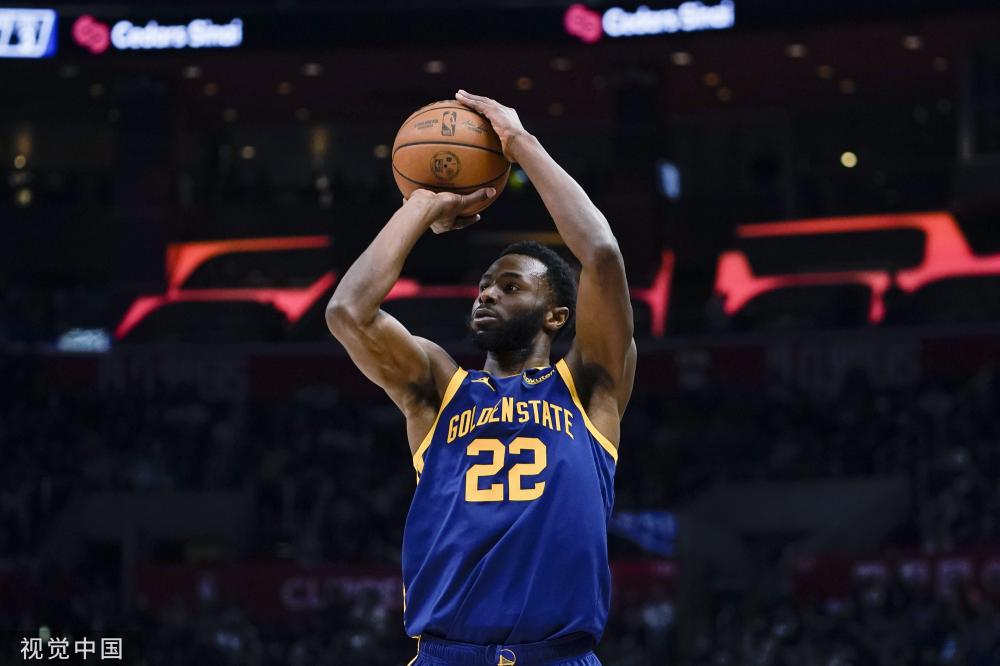 当场换下球 当场换下球