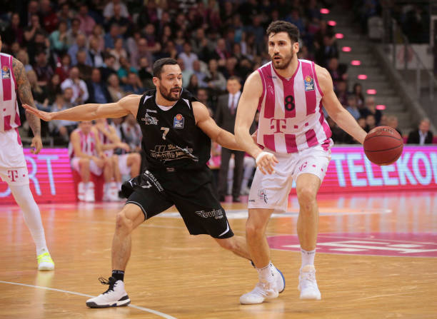 在球技和策 在球技和策