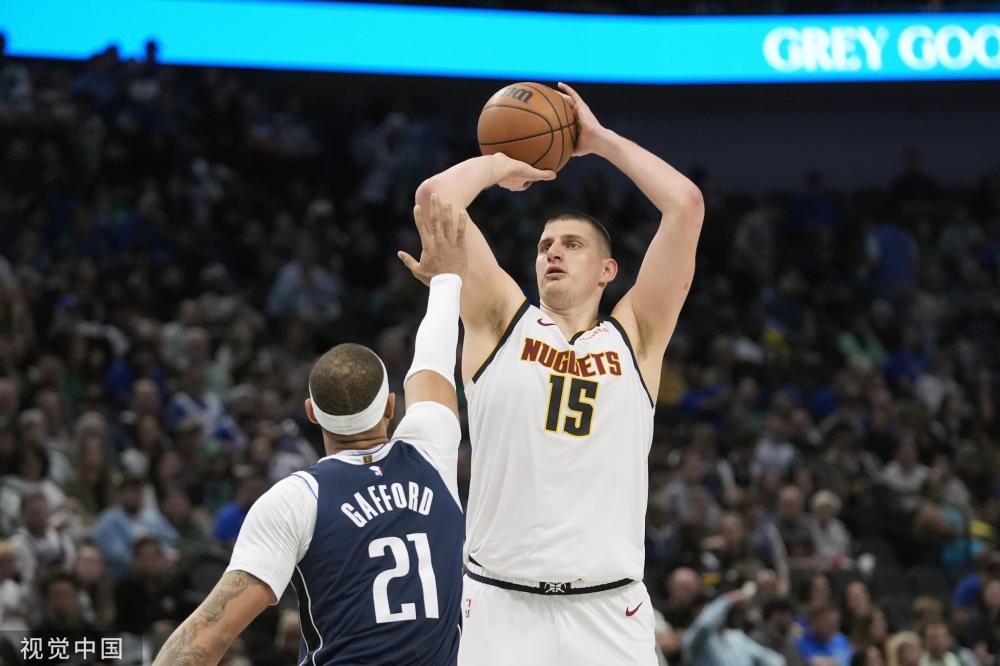 群体和强劲 群体和强劲